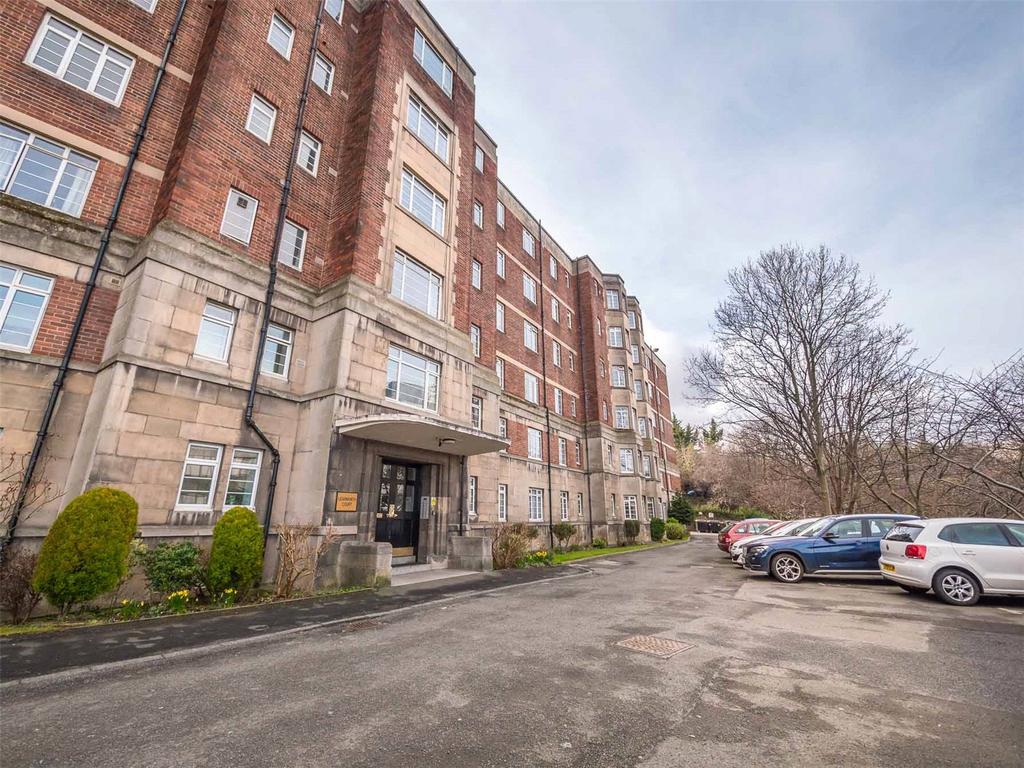 Learmonth Court, Edinburgh... 2 bed flat £1,480 pcm (£342 pw)