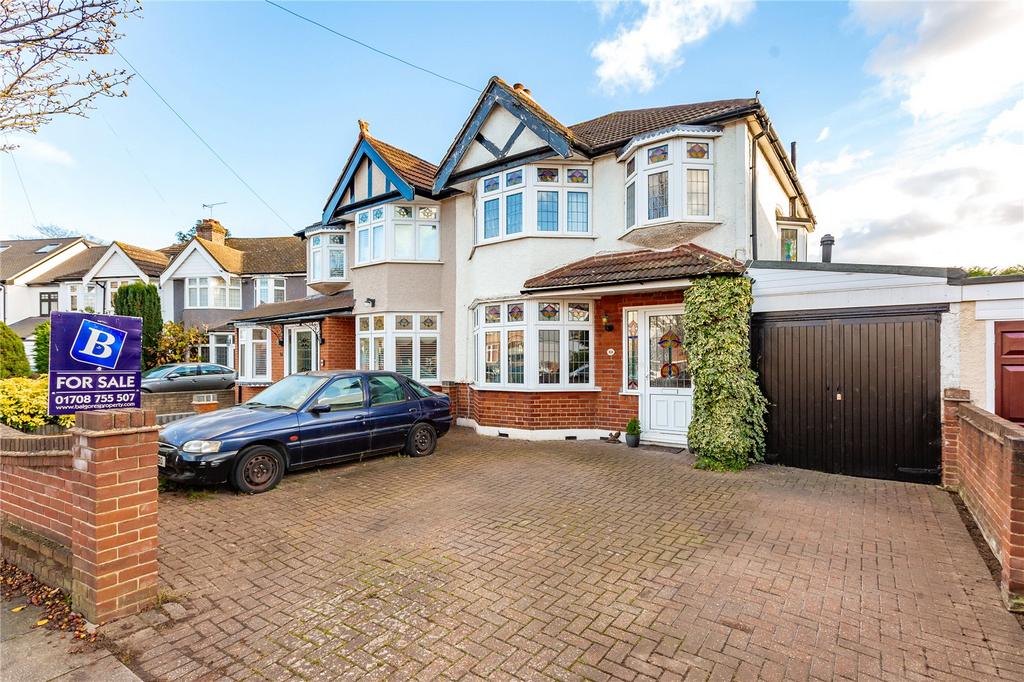 Havering Drive Romford RM1 3 Bed Semi detached House 600 000 havering-drive-romford-rm1-3-bed-semi-detached-house-600-000