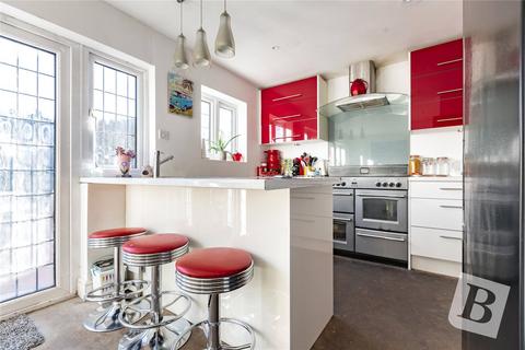 32 Havering Drive, Romford, RM1 4BH