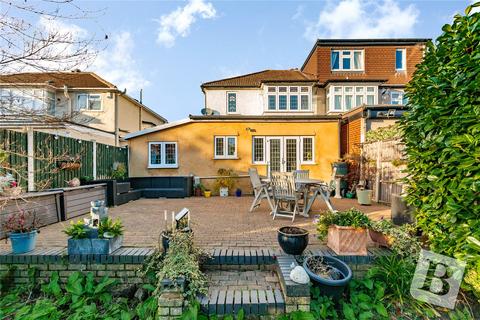 32 Havering Drive, Romford, RM1 4BH