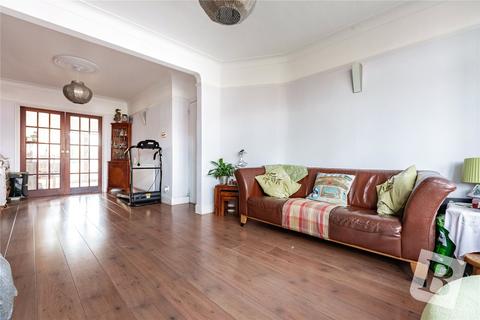32 Havering Drive, Romford, RM1 4BH