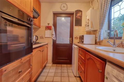 12 Bernard Close, Kirby Cross, Frinton-on-sea, CO13 0TP