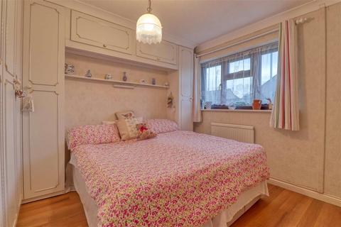 12 Bernard Close, Kirby Cross, Frinton-on-sea, CO13 0TP