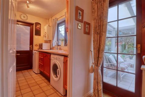 12 Bernard Close, Kirby Cross, Frinton-on-sea, CO13 0TP