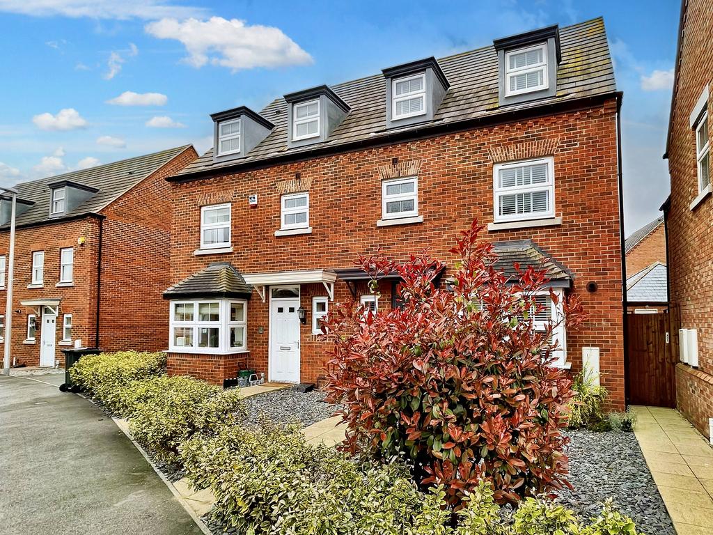 Squirrels Street, CV37 4 bed semidetached house for sale £