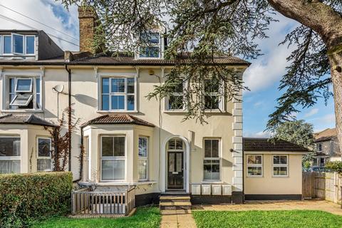 2 bedroom apartment to rent - Marlow Road London SE20