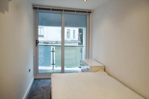 2 bedroom flat to rent, New Briggate, Leeds, West Yorkshire, LS1