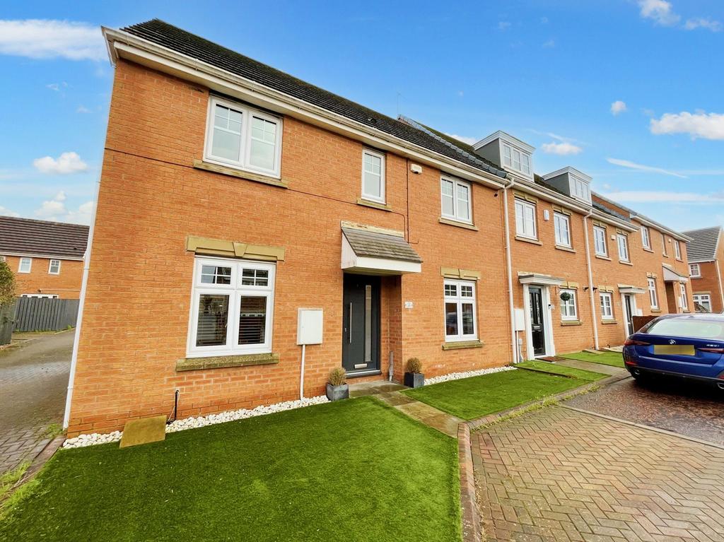Burnside Close, Boldon Colliery, Tyne... 3 bed semidetached house for