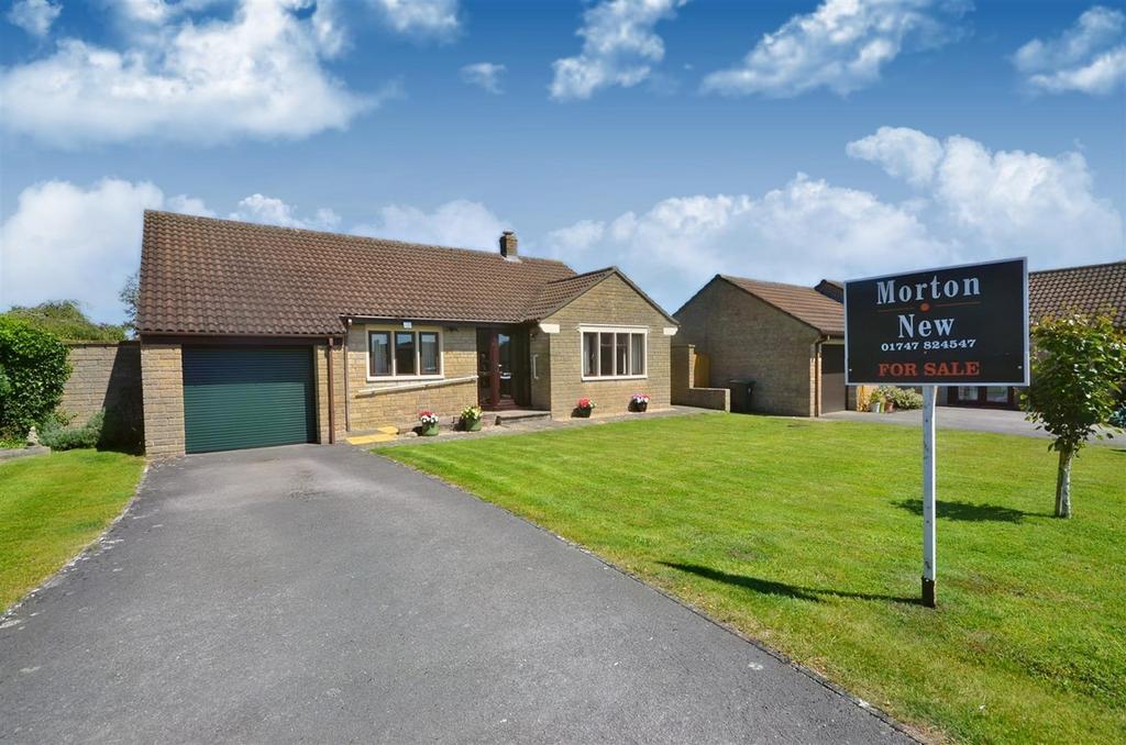Freame Way, Gillingham, SP8 2 bed bungalow for sale £380,000