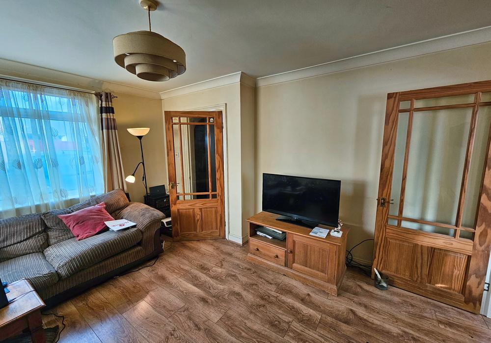 Testwood Crescent, Totton SO40 3 bed semidetached house for sale £