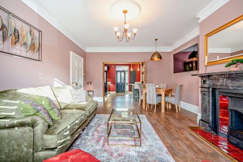 6 bedroom end of terrace house for sale, Wansbeck Street, Morpeth, Northumberland
