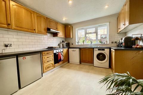 40 Duckworth Road, Exeter, EX2 9BP