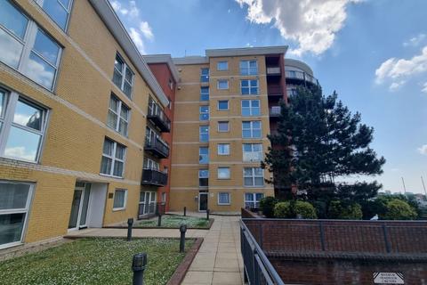 2 bedroom apartment for sale - Flat 43 Regal House, Royal Crescent, Ilford, Essex, IG2 7JY