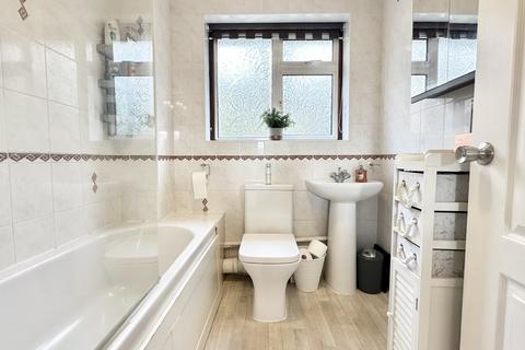 16 Riverview Road, Greenhithe, DA9 9NJ