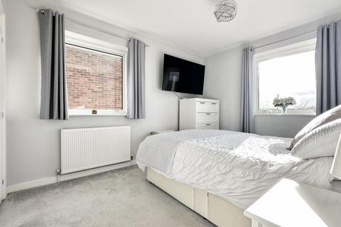 16 Riverview Road, Greenhithe, DA9 9NJ