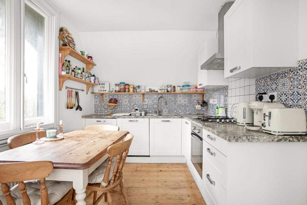 Crystal Palace Park Road, Sydenham, London, SE26 2 bed apartment for