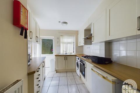 4 bedroom terraced house to rent, Charter Avenue, Canley, Coventry, CV4