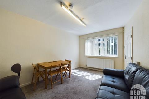 4 bedroom terraced house to rent, Charter Avenue, Canley, Coventry, CV4