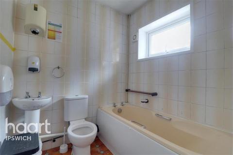 1 bedroom in a house share to rent - Felixstowe Road