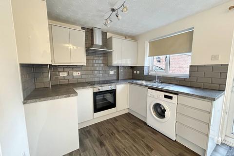 3 bedroom semi-detached house to rent, Laithes Court, Wakefield WF2