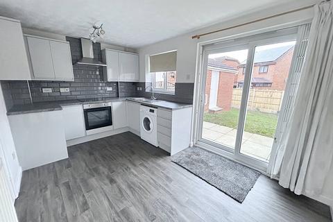 3 bedroom semi-detached house to rent, Laithes Court, Wakefield WF2