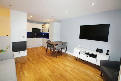 2 bedroom apartment to rent, Advent Way, Manchester