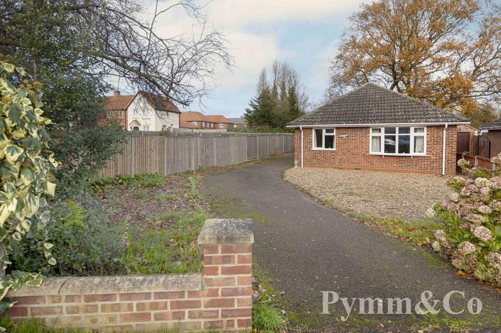 Mayfield Avenue, Norwich NR6 2 bed detached bungalow for sale £280,000