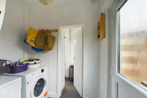 198 Bristol Road, Gloucester, GL1 5TA