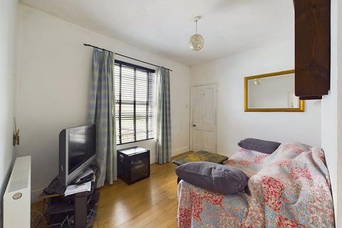 198 Bristol Road, Gloucester, GL1 5TA