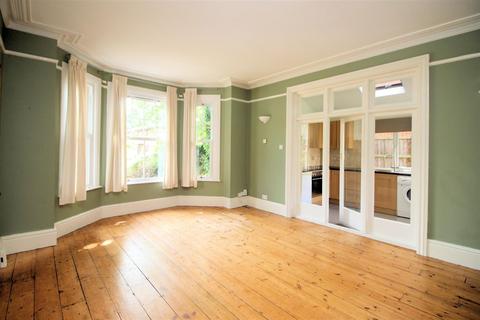 1 bedroom apartment to rent - Claremont Avenue, Woking, Surrey, GU22