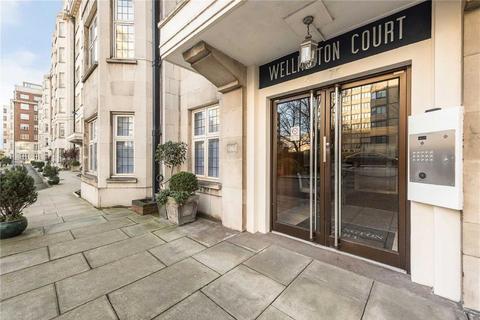2 bedroom flat for sale, Wellington Court, 55-67 Wellington Road, London, NW8