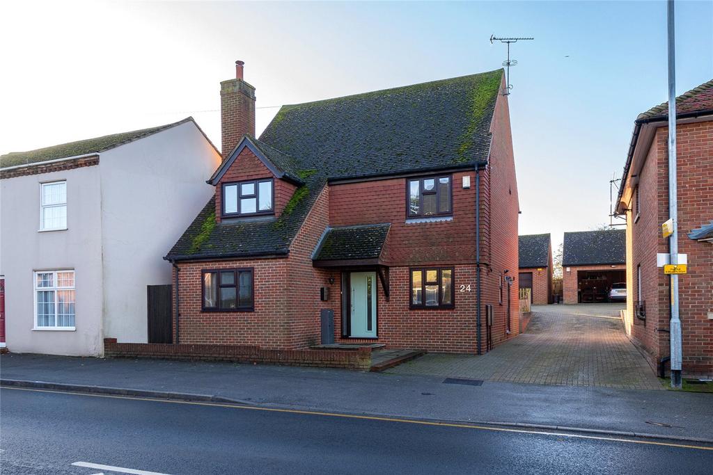 London Road, Lynsted, Sittingbourne, Kent, ME9 4 bed detached house for