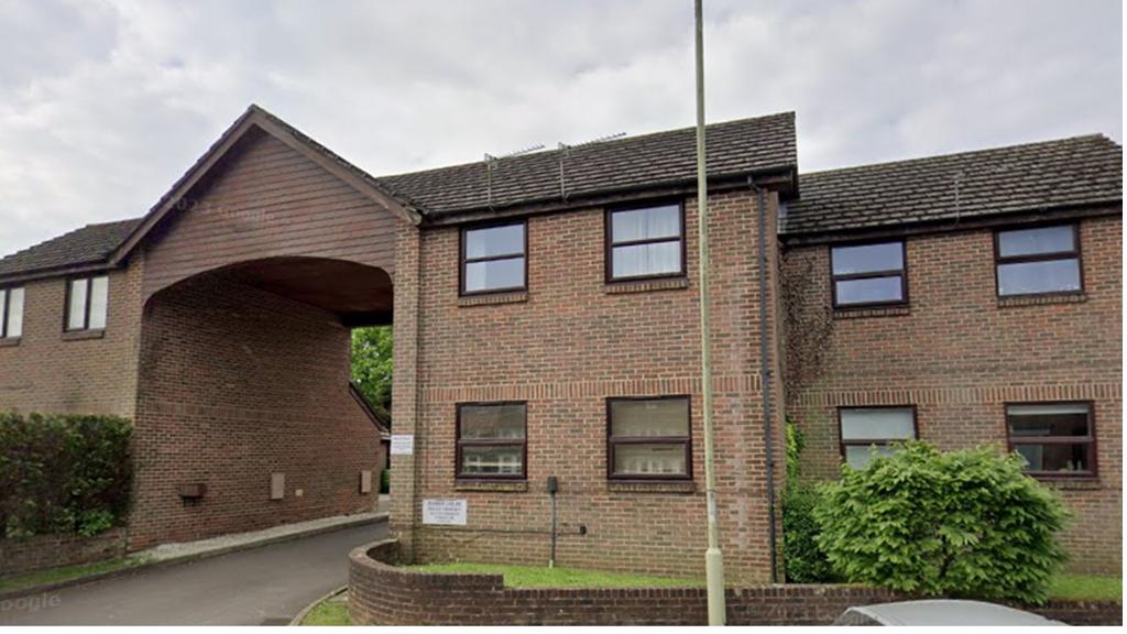 Liphook 1 bed apartment to rent £800 pcm (£185 pw)