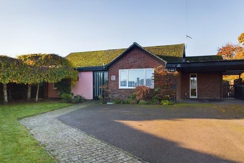 3 bedroom chalet for sale - Lode Road, Bottisham