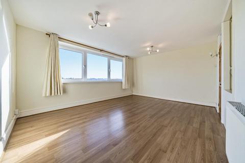 13 Lydney Close, London, SW19 6JN