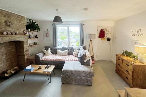 10 Avon Square, Upavon, Pewsey, SN9 6AD