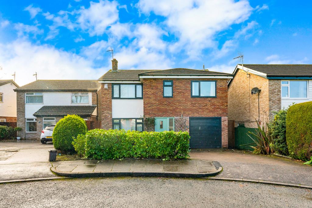 Walnut Tree Close, Radyr 4 bed detached house for sale £490,000