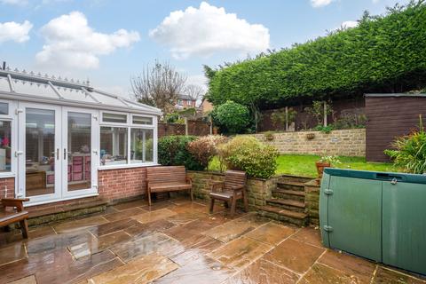 5 Bempton Grove, Birstall, Batley, WF17 9QZ