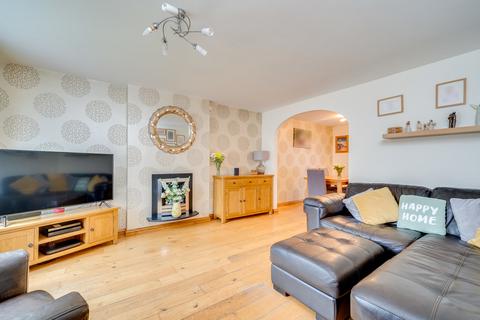 5 Bempton Grove, Birstall, Batley, WF17 9QZ