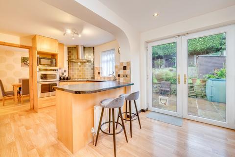 5 Bempton Grove, Birstall, Batley, WF17 9QZ