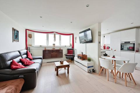 2 bedroom flat for sale - Wandsworth High Street, Wandsworth, London, SW18
