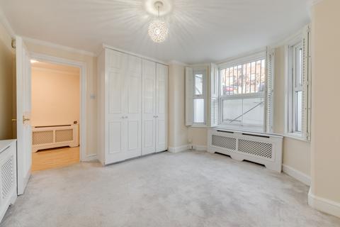 3 bedroom maisonette to rent, Primrose Gardens, London