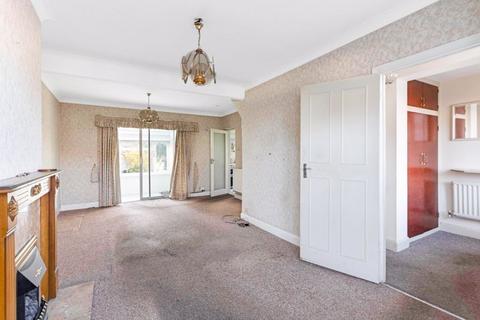14 Maple Crescent, Sidcup, DA15 9LT