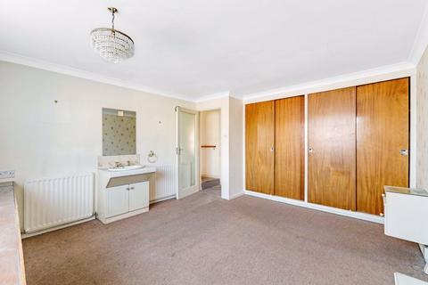 14 Maple Crescent, Sidcup, DA15 9LT