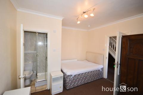 undefined, Moorfield Grove, Moordown