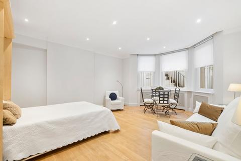 Studio to rent, Onslow Gardens, South Kensington, London
