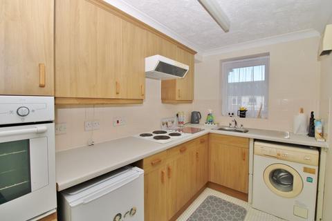 2 bedroom apartment for sale - Oakleigh Close, Swanley