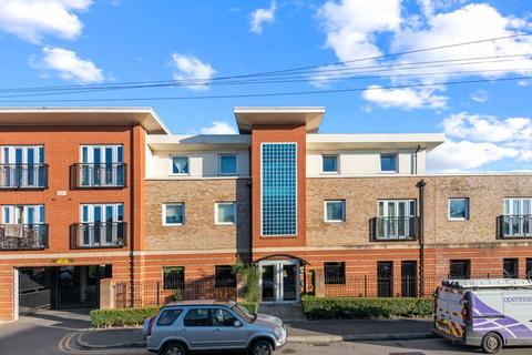 2 bedroom apartment for sale, Connaught Heights, Uxbridge Road, UB10