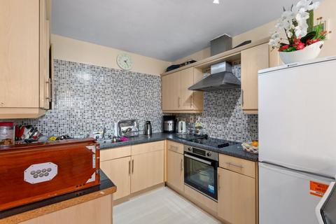 2 bedroom apartment for sale, Connaught Heights, Uxbridge Road, UB10