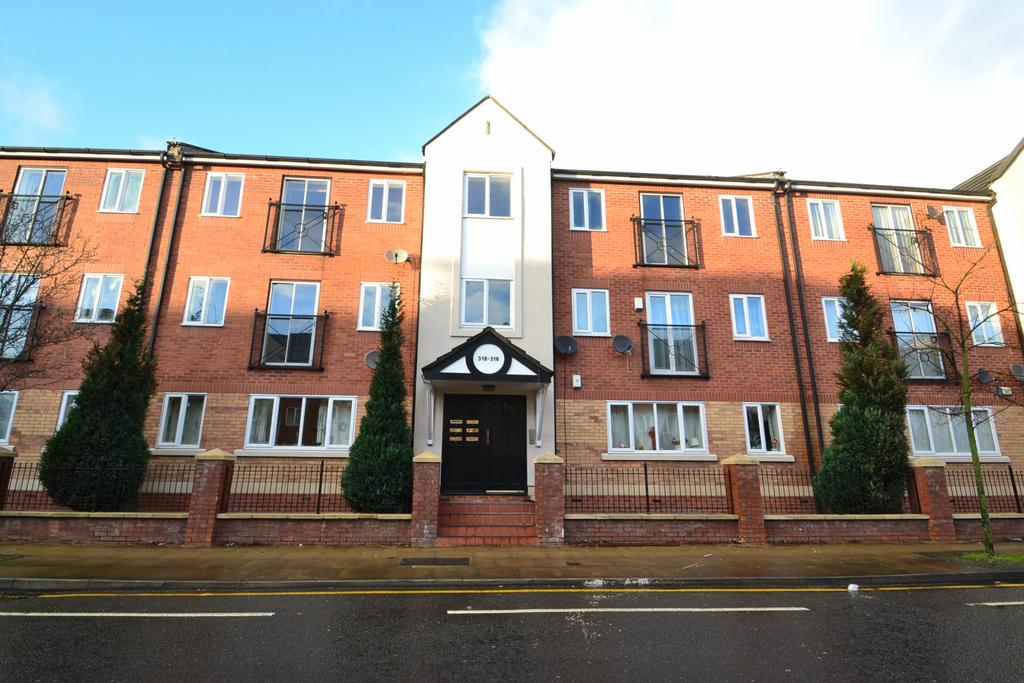 Stretford Road, Hulme, Manchester. M15 5TP 2 bed apartment for sale £